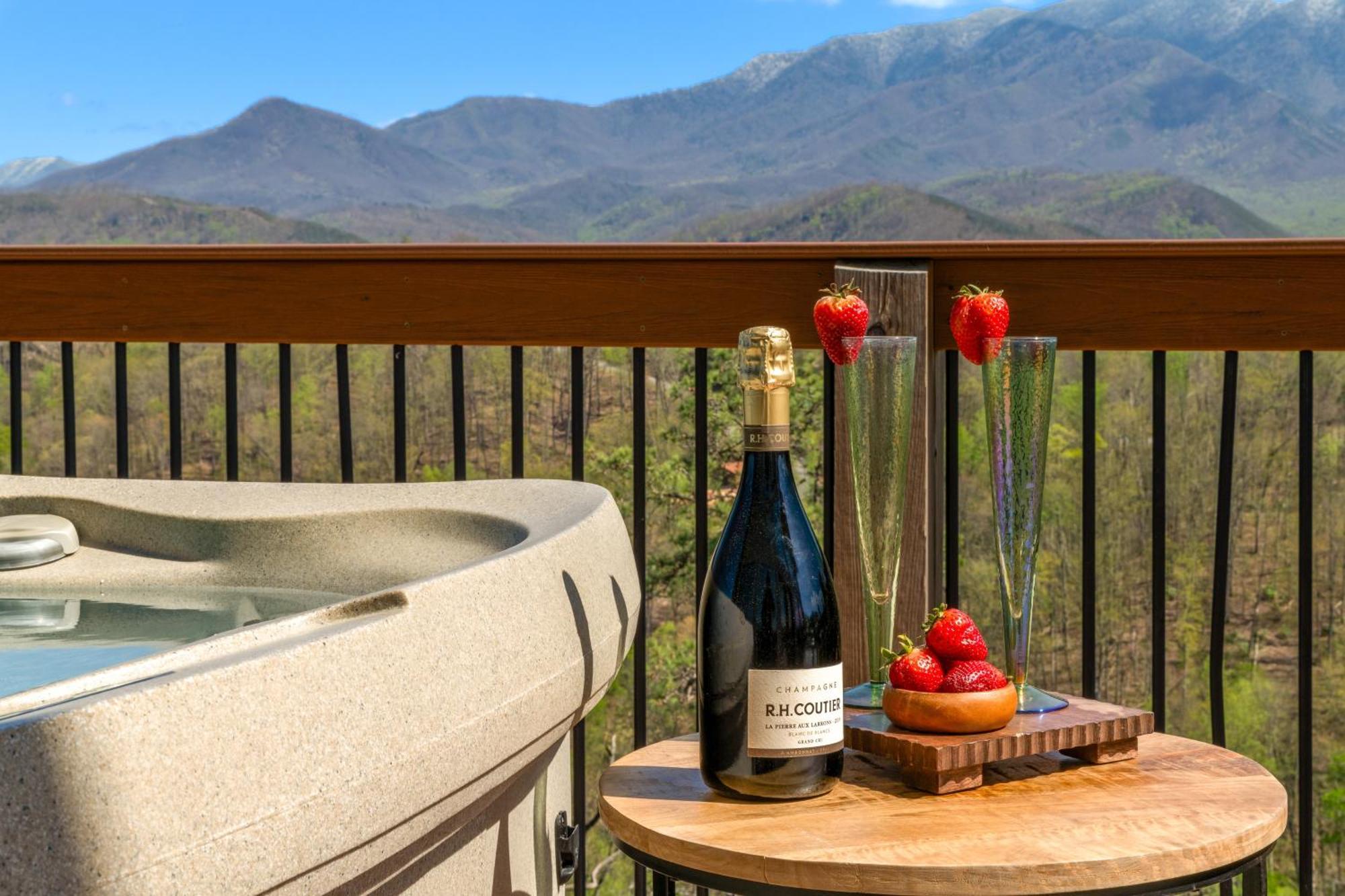 3 Bears Chalet Gatlinburg Εξωτερικό φωτογραφία