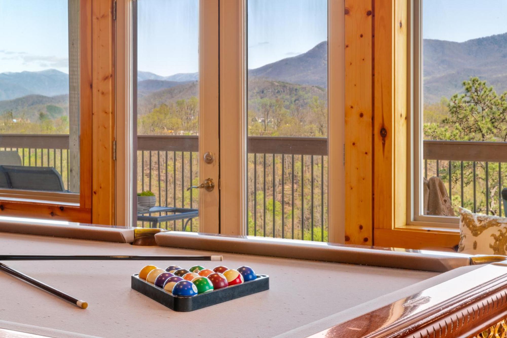 3 Bears Chalet Gatlinburg Εξωτερικό φωτογραφία